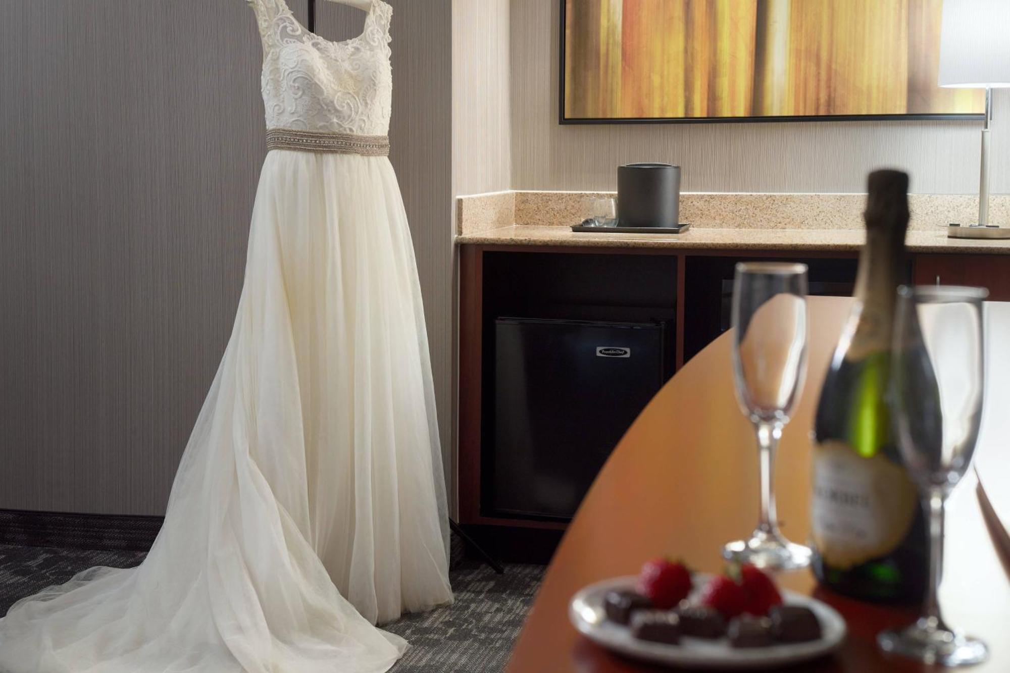 Hotel Courtyard By Marriott Raleigh Cary Exterior foto